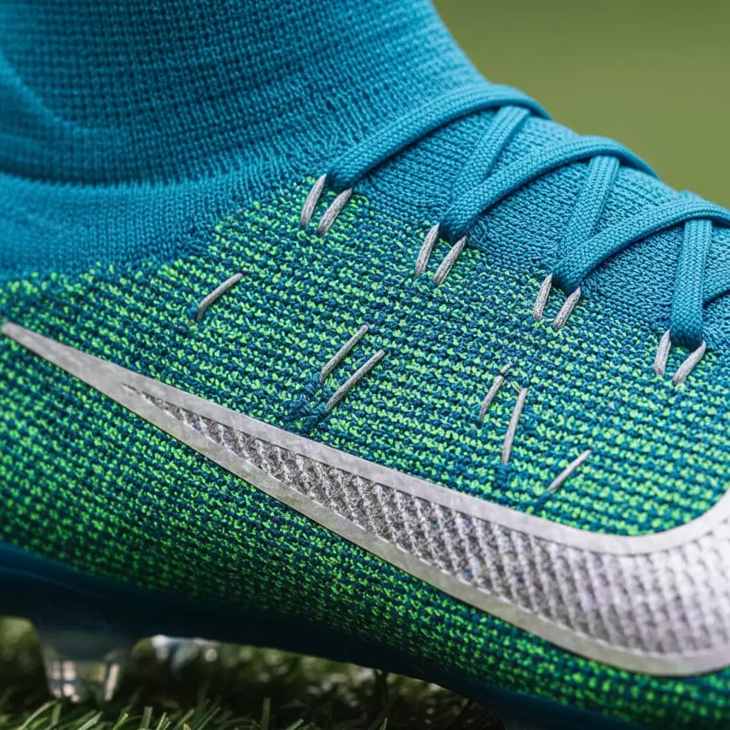 Cận cảnh công nghệ Flyknit và bề mặt ACC trên dòng Nike Mercurial hiện đại