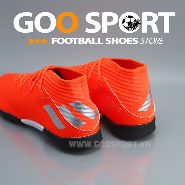 giày đá bóng nemeziz