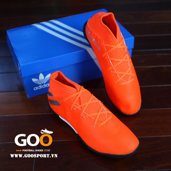 giày đá bóng nemeziz