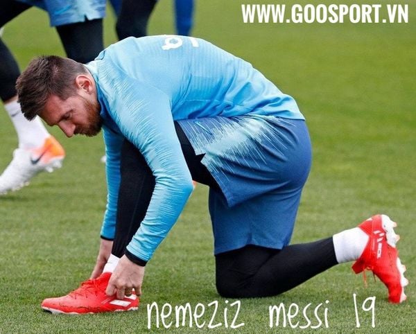 giày đá bóng nemeziz messi