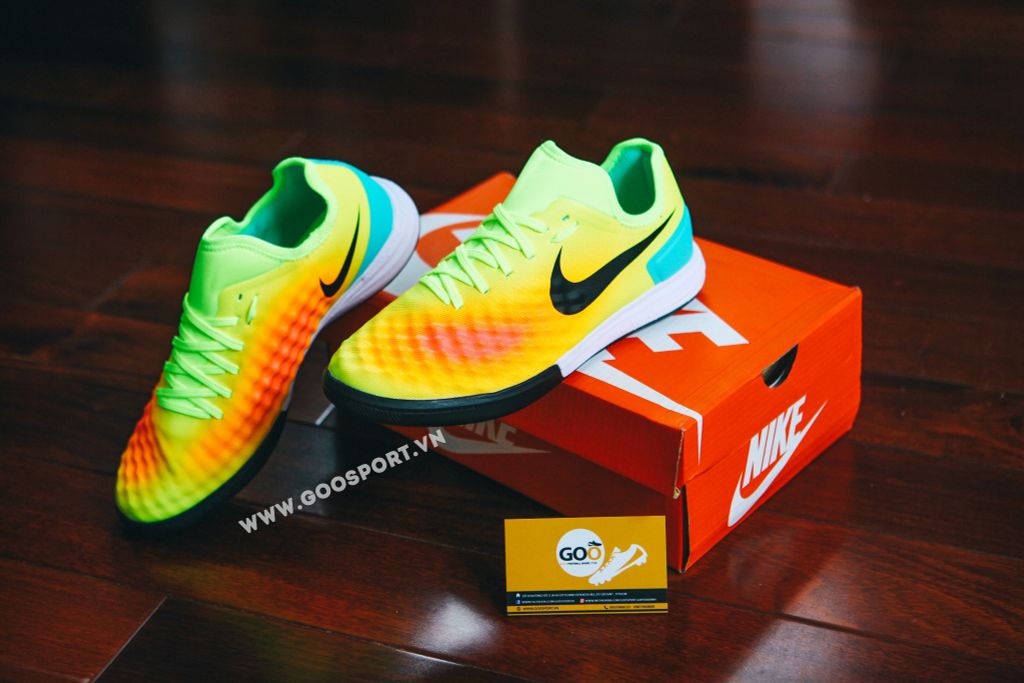 nike magista