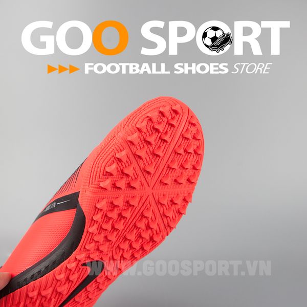 nike-phantom-venom-tf__1__c46b24ce57724364a37f3d316a3575ed_grande nike phantom tf